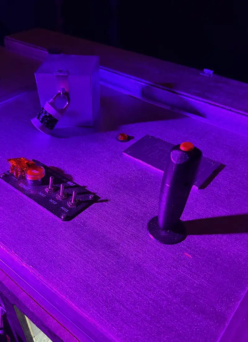 Inside Space Wars Mobile Room